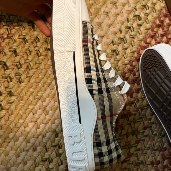 Burberry Men's Plaid Sneakers - Beige and White - Picture 3 of 4